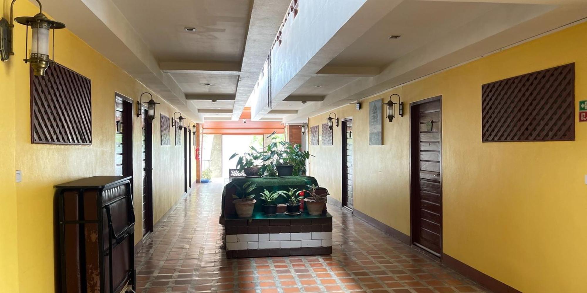 Yellow Tique Hotel 람빵 외부 사진