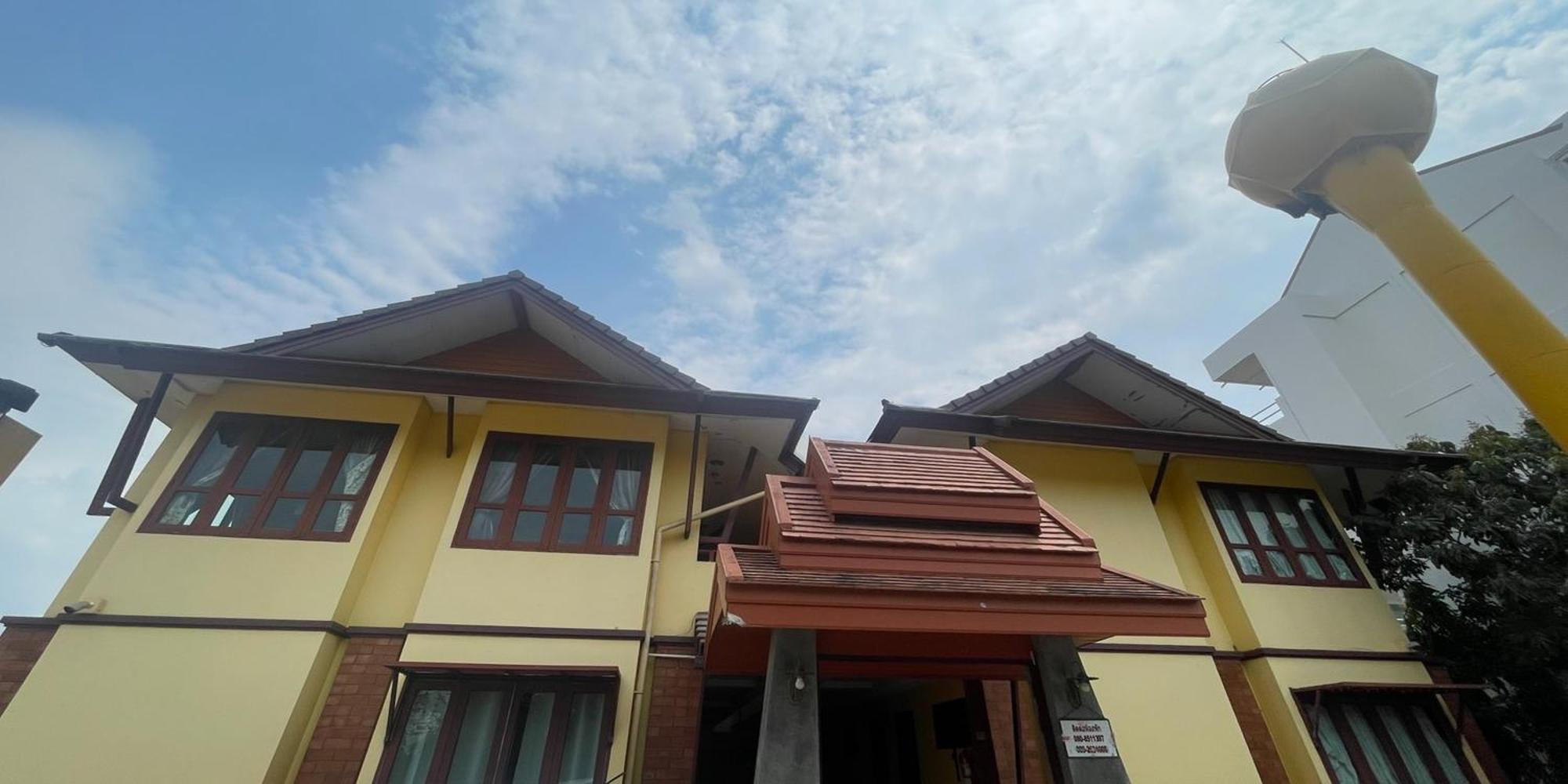 Yellow Tique Hotel 람빵 외부 사진