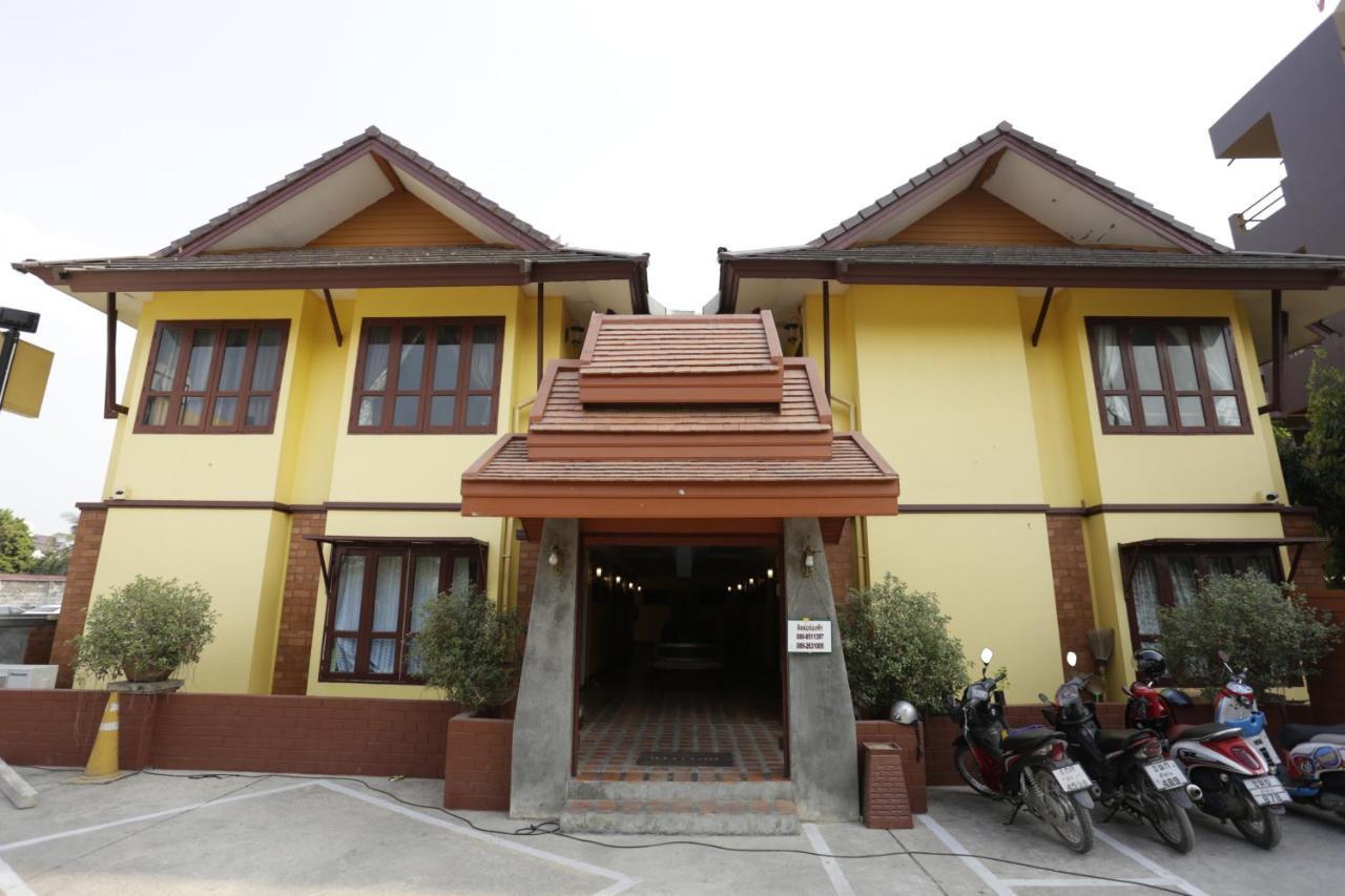Yellow Tique Hotel 람빵 외부 사진